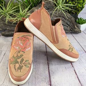 Donald Pliner Myla Floral Slip-On Sneakers